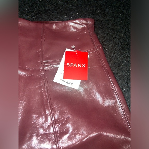 NEW SPANX LIQUID LEATHER PULL ON PANTS RUBY RED TIGHT LEGGINGS PANTS SZ XS - Picture 5 of 7